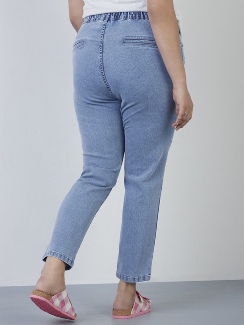 Gia's light blue jeans2