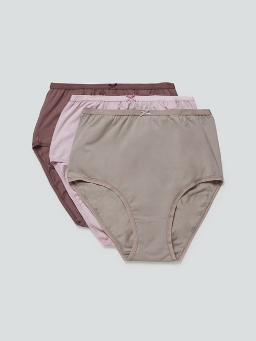 3 pieces gray pink Wunderlove shorts1