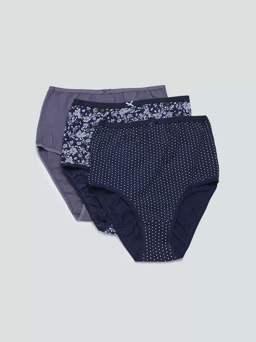 3-piece shorts in dark color of Wunderlove1