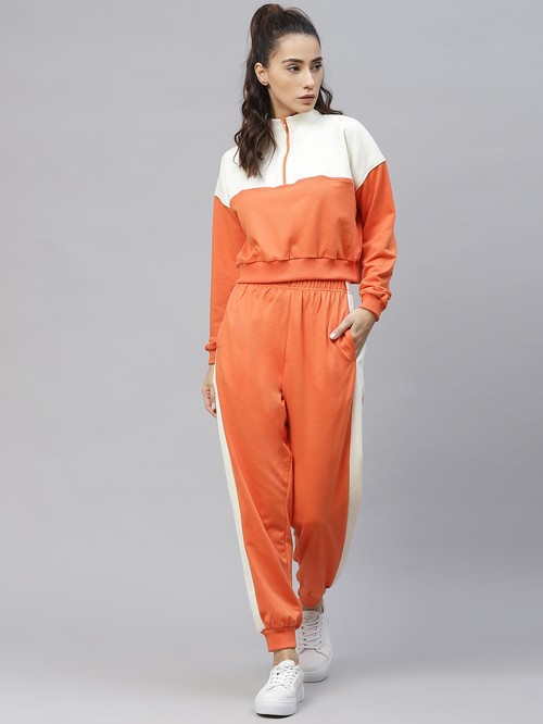 Labha's orange sportswear1