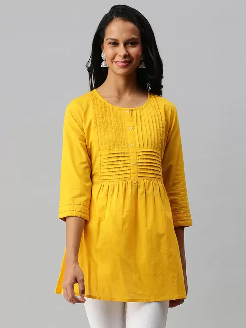 Yellow tunic with round collar soch01