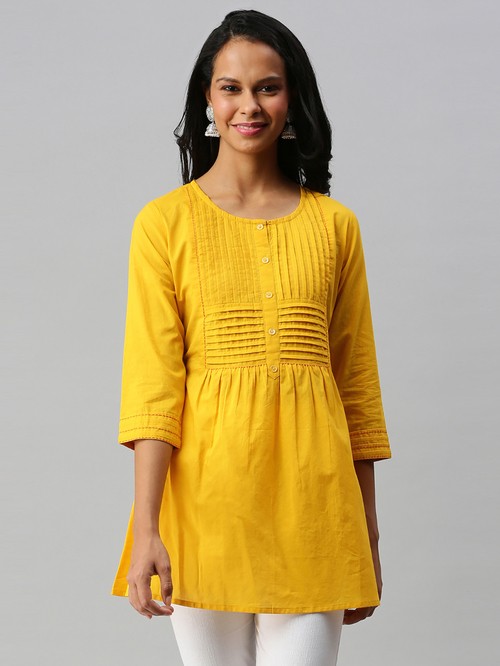 Yellow tunic with round collar soch01